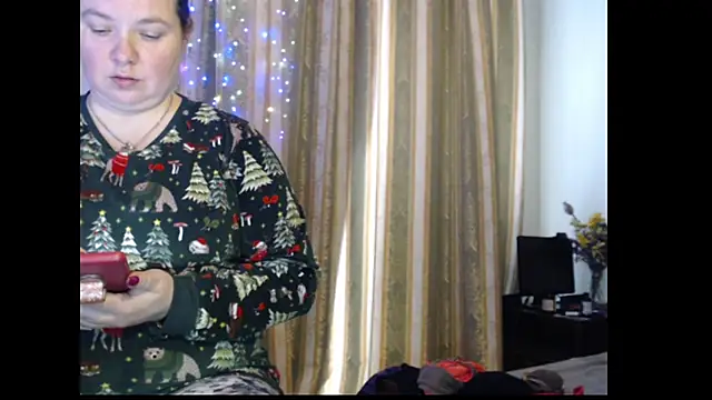 Snapshot of amorelara chatting on 11.16.25 amorelara online show from 11.16.25