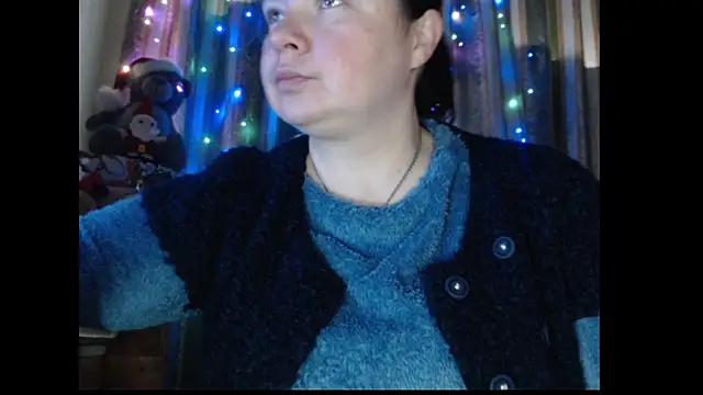 Snapshot of amorelara chatting on 11.30.25 amorelara online show from 11.30.25