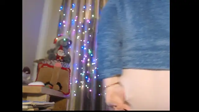 Snapshot of amorelara chatting on 12.01.25 amorelara online show from 12.01.25