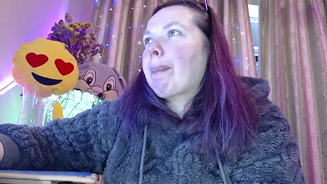 amorelara online show from 04.14.26