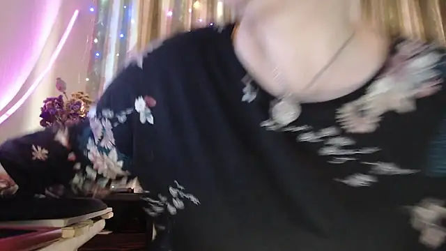 amorelara online show from 05.31.26