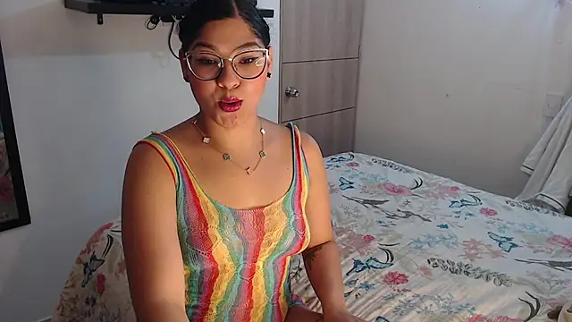 Snapshot of Prins_jazmin chatting on 10.15.25 Prins jazmin online show from 10.15.25