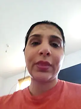 Snapshot of AfghanPrincess chatting on 04.01.26 AfghanPrincess online show from 04.01.26