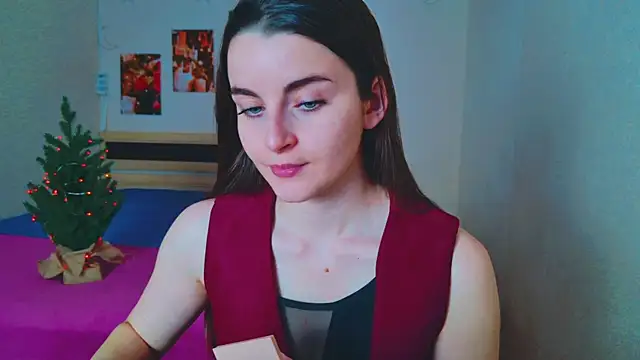 Miss Arwen online show from 12.24.24