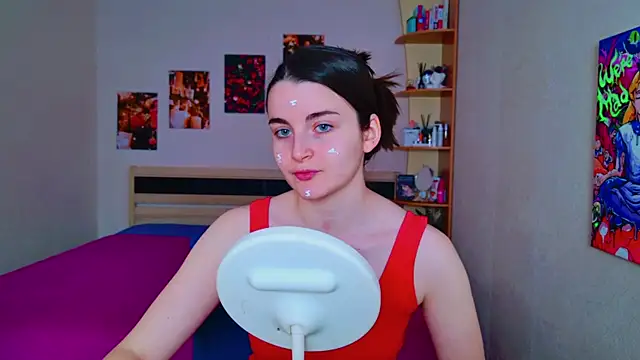 Miss Arwen online show from 02.04.25