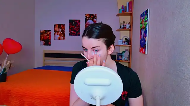 Miss Arwen online show from 03.07.25