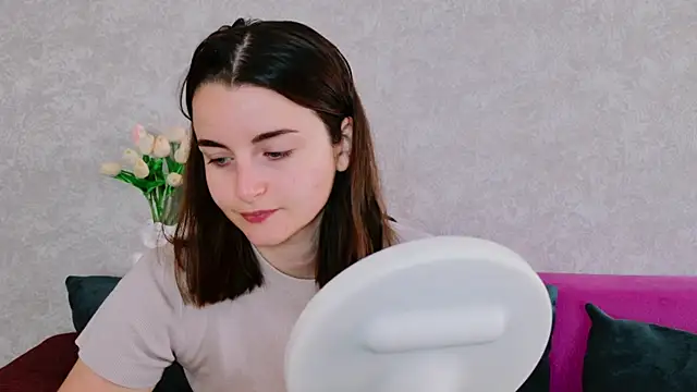 Miss Arwen online show from 09.18.25