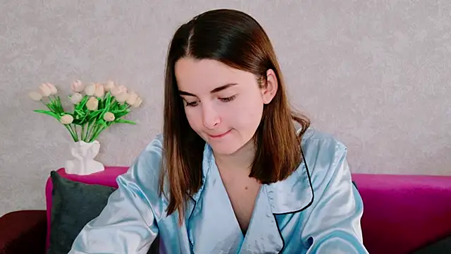 Miss Arwen online show from 09.25.25