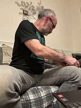 Shyboy817 online show from 04.05.26