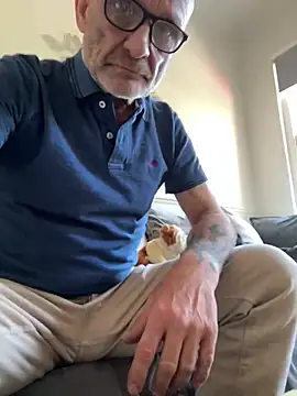 Shyboy817 online show from 04.08.26