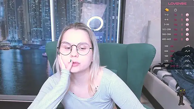 miray kuriyama123 online show from 12.19.24