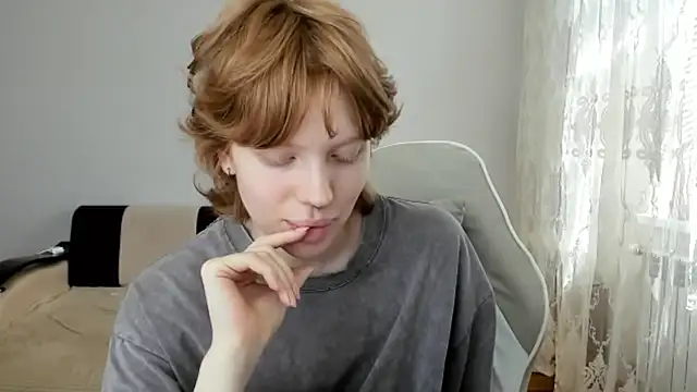 Snapshot of StellaDavis chatting on 07.08.26 StellaDavis online show from 07.08.26