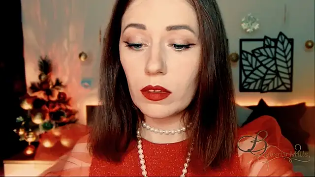 MissBeverlyMills online show from 12.22.24