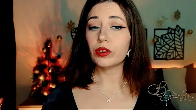 MissBeverlyMills online show from 01.01.25