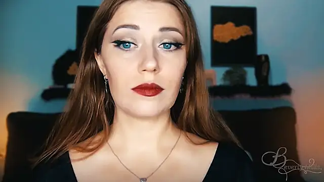 MissBeverlyMills online show from 09.14.25