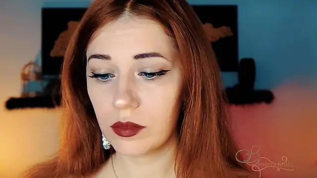 MissBeverlyMills online show from 12.15.25