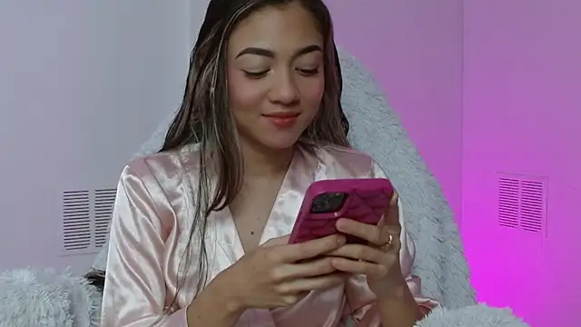 hantonella  online show from 12.03.25