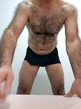 Snapshot of takcikarr chatting on 12.16.25 takcikarr online show from 12.16.25