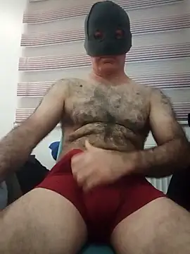 Snapshot of takcikarr chatting on 12.22.25 takcikarr online show from 12.22.25