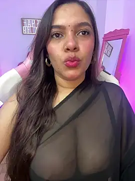 Snapshot of krishaa_ chatting on 04.16.26 krishaa online show from 04.16.26