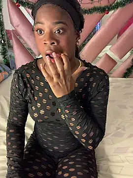 Snapshot of Tamara_Lubezkii chatting on 01.05.25 Tamara Lubezkii online show from 01.05.25