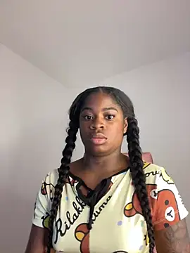 Snapshot of Tamara_Lubezkii chatting on 03.08.25 Tamara Lubezkii online show from 03.08.25