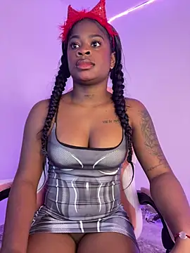 Snapshot of Tamara_Lubezkii chatting on 03.19.25 Tamara Lubezkii online show from 03.19.25