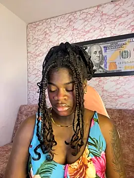 Snapshot of Tamara_Lubezkii chatting on 09.28.25 Tamara Lubezkii online show from 09.28.25