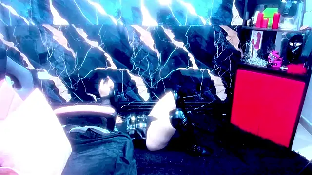 Snapshot of True_Bdsm chatting on 11.21.25 True Bdsm online show from 11.21.25