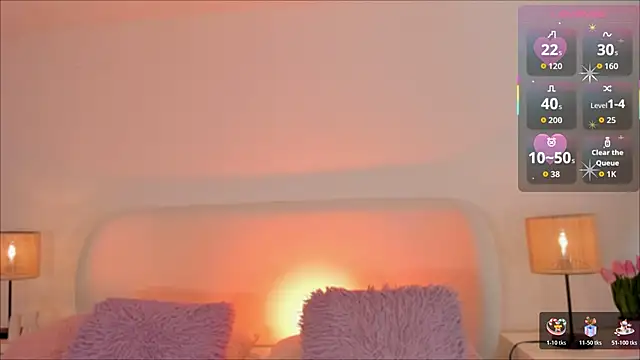 Snapshot of Megan-holly chatting on 11.11.25 Megan-holly online show from 11.11.25