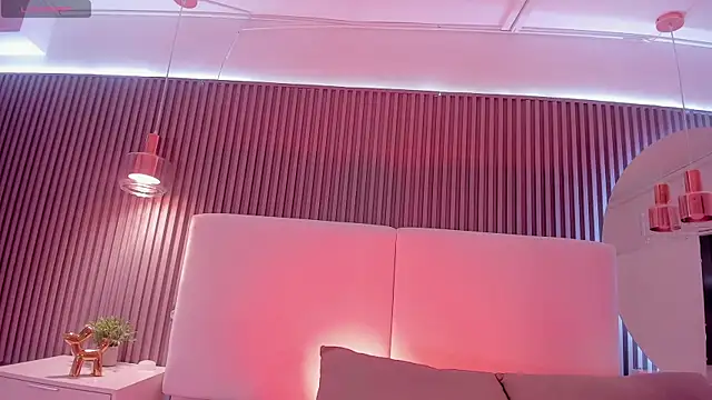 Megan-holly online show from 04.17.26