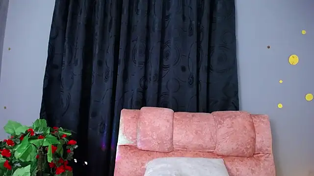 Snapshot of saskya_deluxxe_oficial_ chatting on 12.31.24 saskya deluxxe oficial online show from 12.31.24