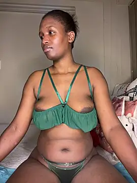 Snapshot of Kinkyy_ chatting on 02.02.25 Kinkyy online show from 02.02.25