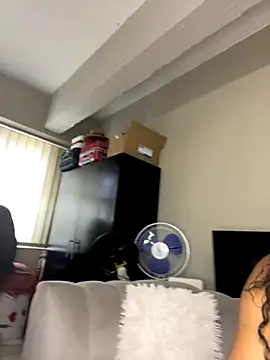 Snapshot of Kinkyy_ chatting on 09.13.25 Kinkyy online show from 09.13.25