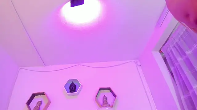 Eliissh  online show from 03.20.25