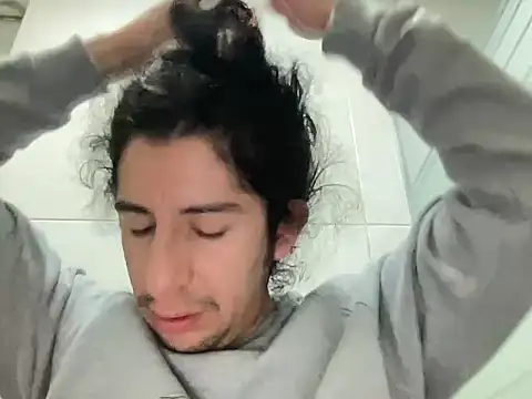 littlelatinhunter online show from 12.15.25