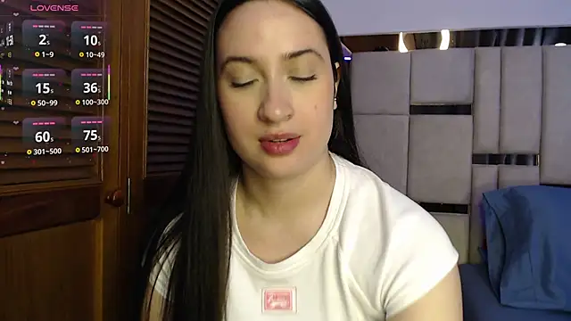 Snapshot of sofiaduque_26 chatting on 05.09.26 sofiaduque 26 online show from 05.09.26