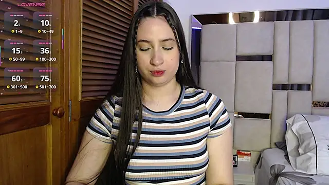 Snapshot of sofiaduque_26 chatting on 05.17.26 sofiaduque 26 online show from 05.17.26