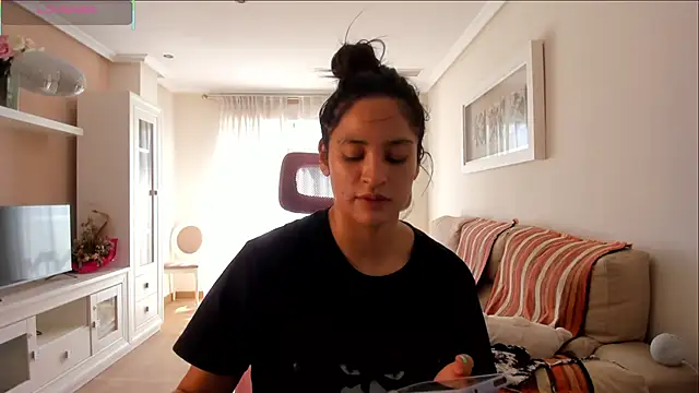 bella apont online show from 09.15.25