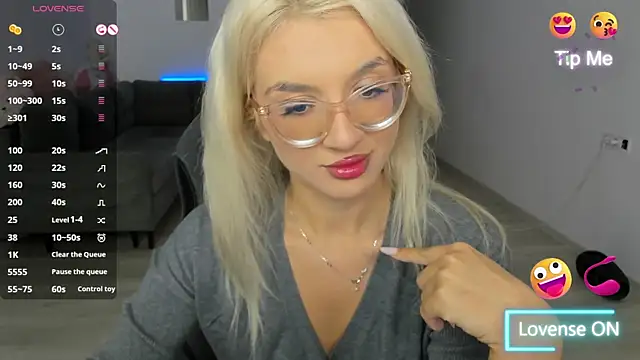 LovelyBianca online show from 11.07.25