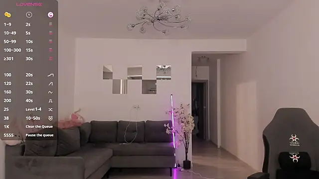 LovelyBianca online show from 04.09.26