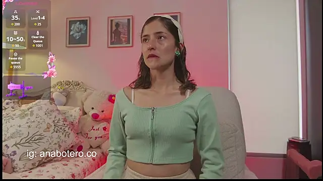 KittyAna online show from 11.11.25