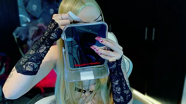 Snapshot of Madison_Jackson chatting on 11.08.25 Madison Jackson online show from 11.08.25