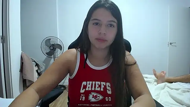 Snapshot of Contantin_helena chatting on 10.11.25 Contantin helena online show from 10.11.25