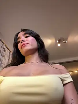 Snapshot of Irish_Collins chatting on 11.12.25 Irish Collins online show from 11.12.25