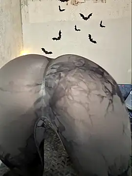 Snapshot of Erotic_Synth_Goddess chatting on 03.09.25 Erotic Synth Goddess online show from 03.09.25