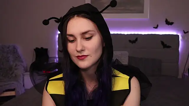 Snapshot of Erotic_Synth_Goddess chatting on 10.25.25 Erotic Synth Goddess online show from 10.25.25