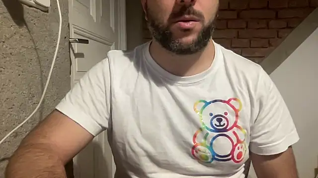 Snapshot of RedDante89 chatting on 11.04.25 RedDante89 online show from 11.04.25