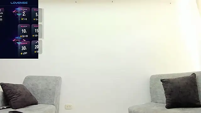 Snapshot of JuniorMorris_ chatting on 03.07.25 JuniorMorris  online show from 03.07.25