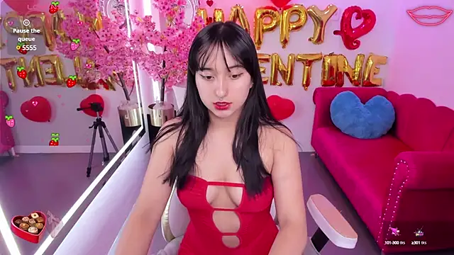 Miss dolly  online show from 02.19.25